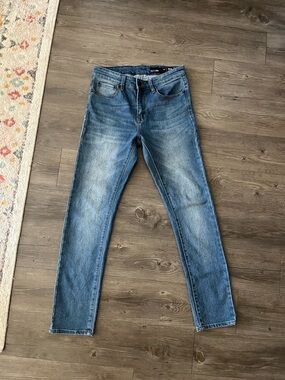 Slim Straight Men’s Jeans in Faded Blue